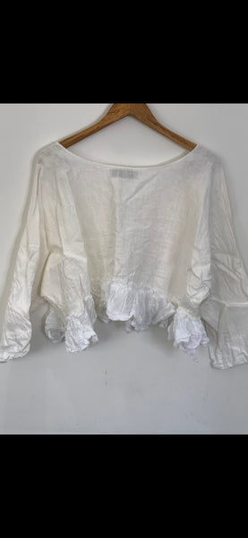 RitaNoTiara White linen boxy frill top