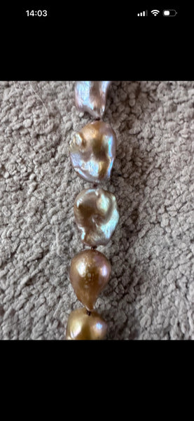 Edison Baroque pearl bracelet with turquoise  button.