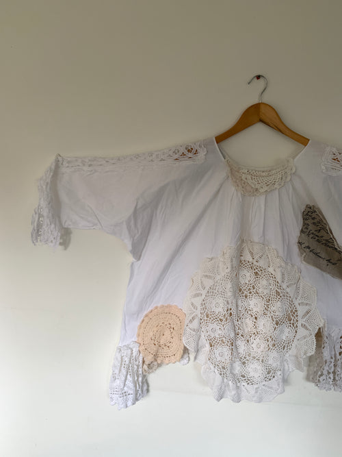 RitaNoTiara White Cotton Artist Calligraphy Shirt