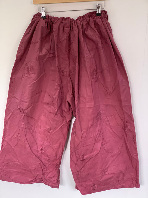 RitaNoTiara Raspberry Embroidered Bloomers